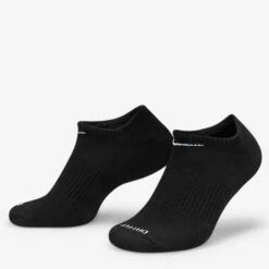 Nike Everyday Plus Cushioned Low-Cut Socks (Black)